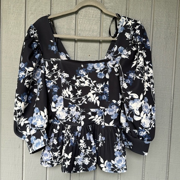 Marciano Tops - NWOT Floral Marciano by Guess Peplum